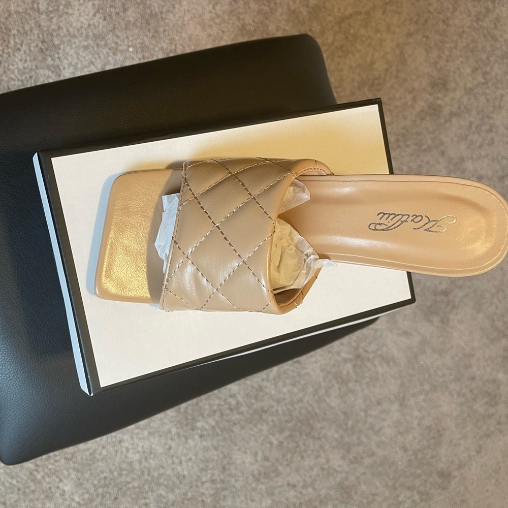Ladies shoes